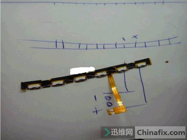 iPhone4无灯光显示屏改灯光线路