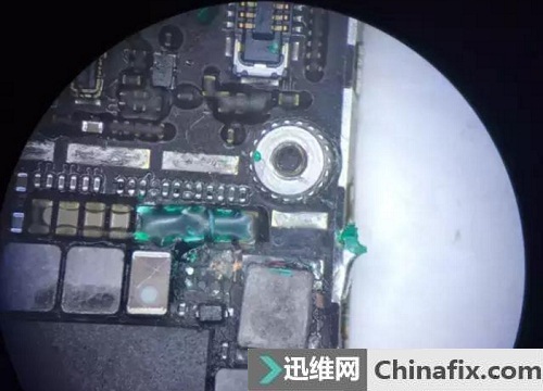 iPhone6屏幕背光灯不亮维修案例