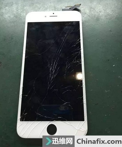 iPhone6 Plus屏幕碎维修案例