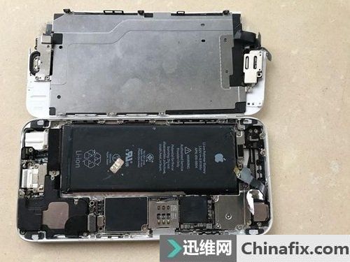 iPhone6重摔后手机 无法开机故障维修