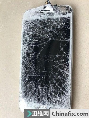 iPhone6重摔后手机 无法开机故障维修