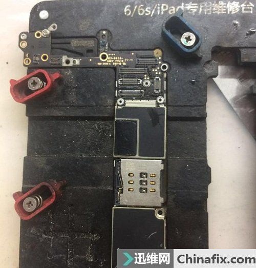 iPhone6重摔手机 触摸屏失灵故障维修