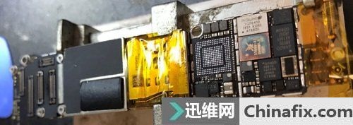 iPhone6 Plus手机没信号通病故障维修一例