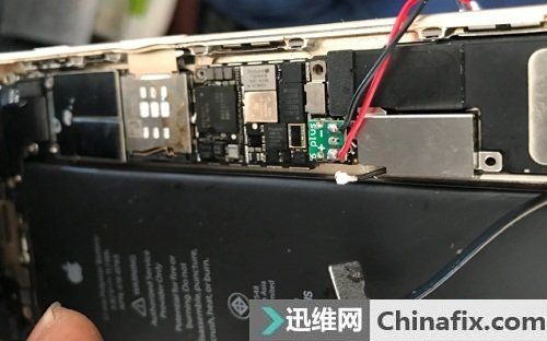 iPhone6 Plus手机没信号通病故障维修一例