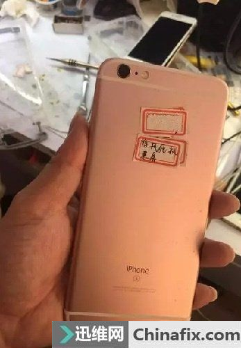 iPhone6s Plus手机待机死机 黑屏无唤醒故障维修