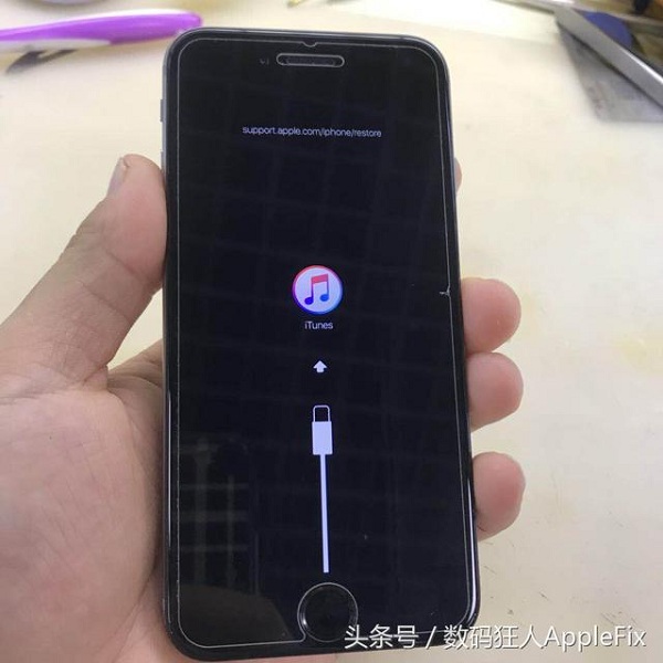 iPhone6手机数据线模式维修案例