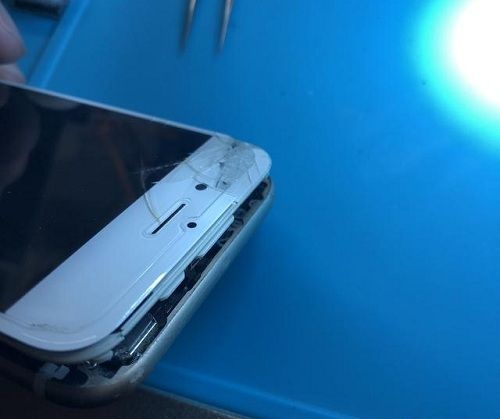 iPhone6重摔后手机反复重启，触摸指南针重力感应失灵故障维修